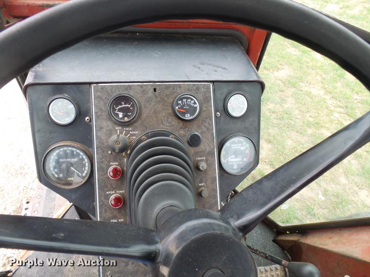 image for item DF7180 White 2-105 tractor