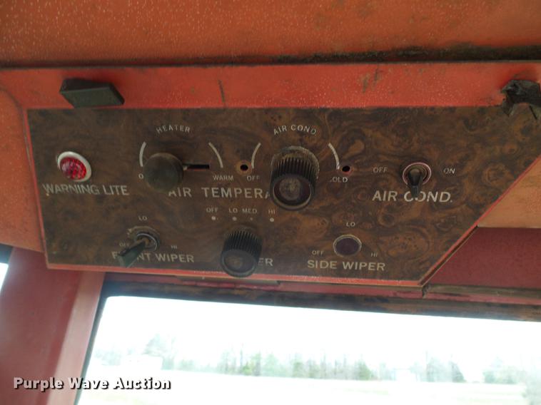 image for item DF7180 White 2-105 tractor