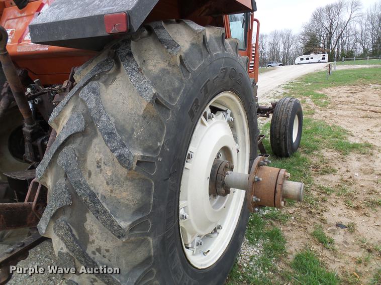 image for item DF7181 Hesston 1880 tractor