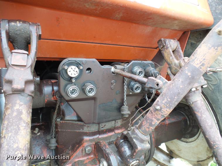 image for item DF7181 Hesston 1880 tractor