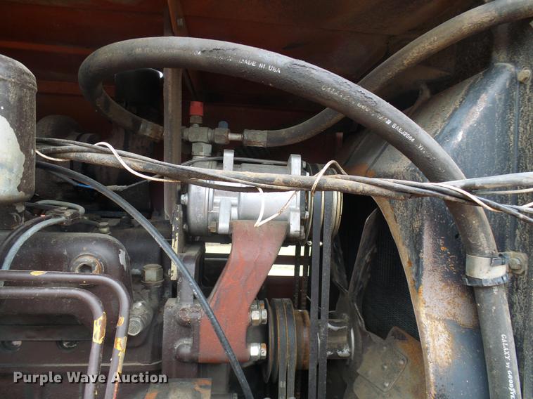 image for item DF7181 Hesston 1880 tractor