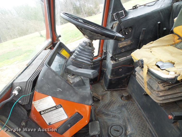 image for item DF7181 Hesston 1880 tractor