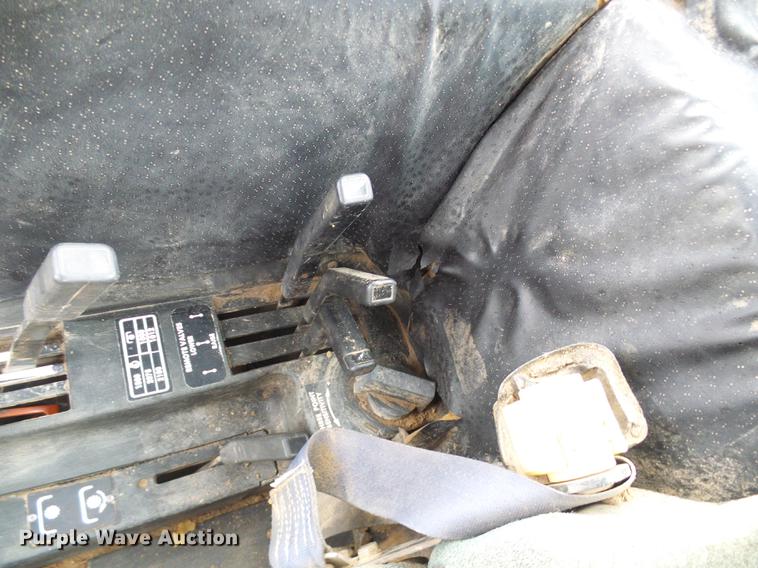 image for item DF7181 Hesston 1880 tractor