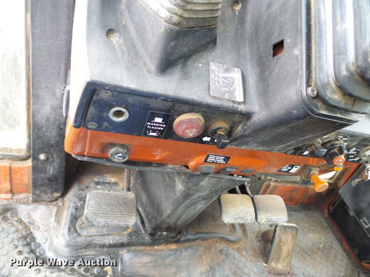 image for item DF7181 Hesston 1880 tractor