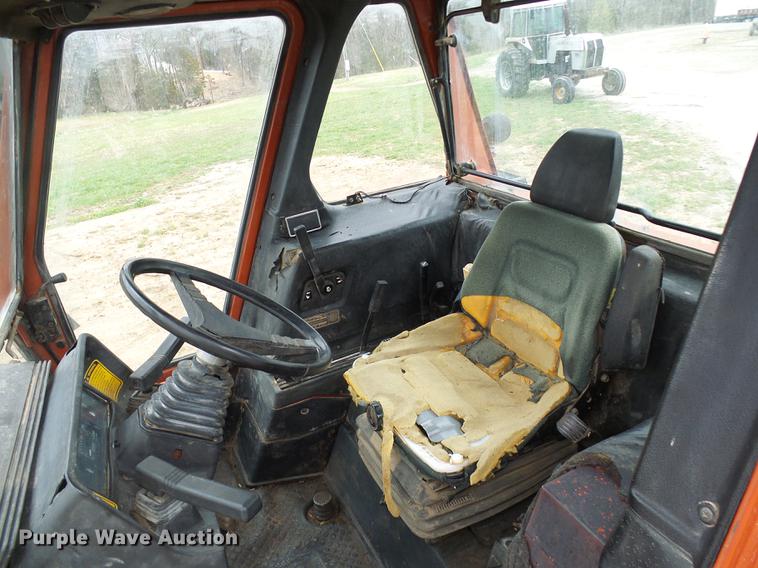 image for item DF7181 Hesston 1880 tractor