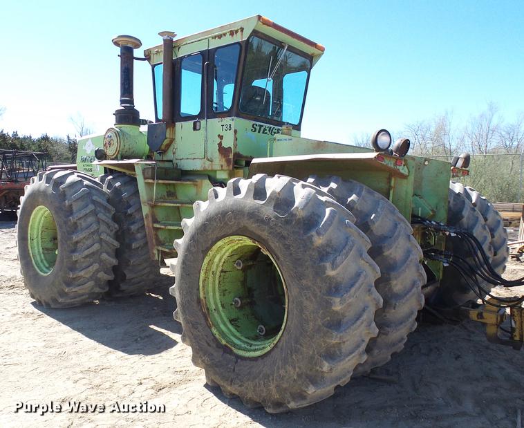image for item DF7186 1980 Steiger Panther III PTA325 4WD tractor