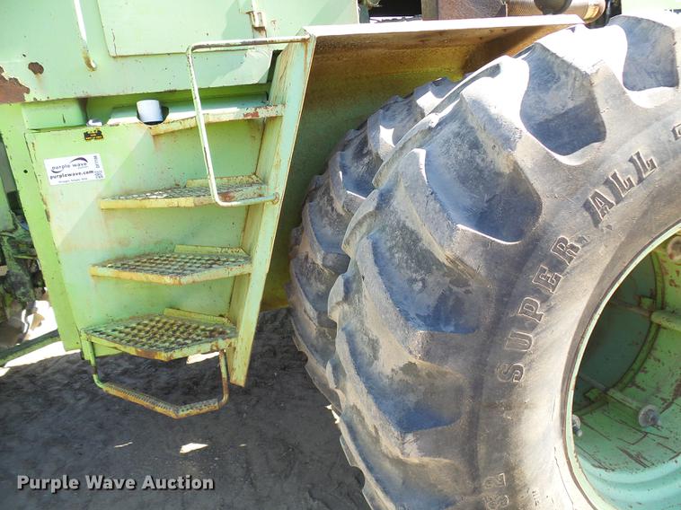 image for item DF7186 1980 Steiger Panther III PTA325 4WD tractor