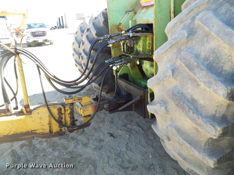 image for item DF7186 1980 Steiger Panther III PTA325 4WD tractor