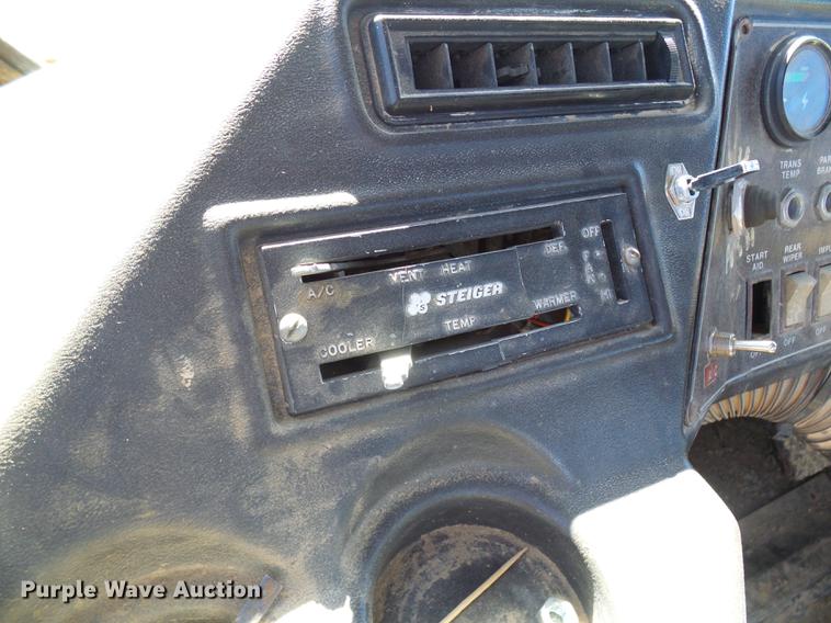 image for item DF7186 1980 Steiger Panther III PTA325 4WD tractor