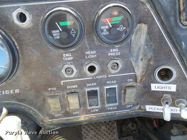 image for item DF7186 1980 Steiger Panther III PTA325 4WD tractor