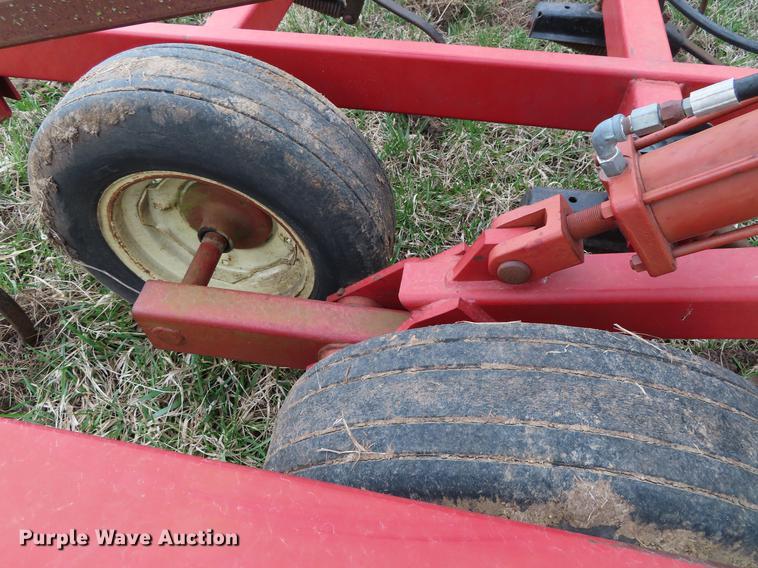 image for item DF7775 Case IH 4800 Vibrashank field cultivator