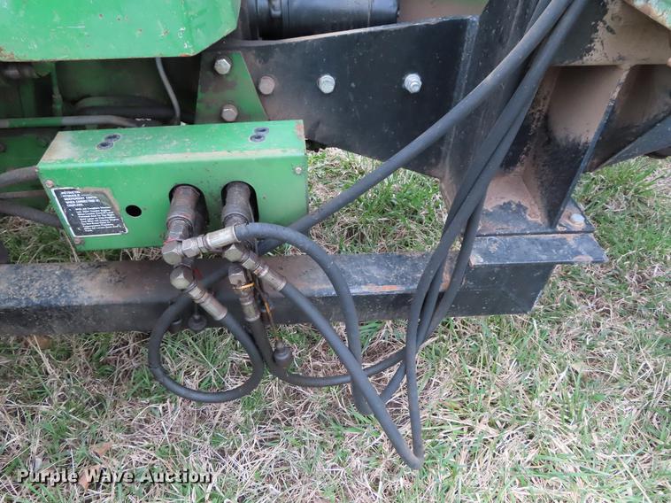 image for item DF7778 1977 John Deere 2840 tractor