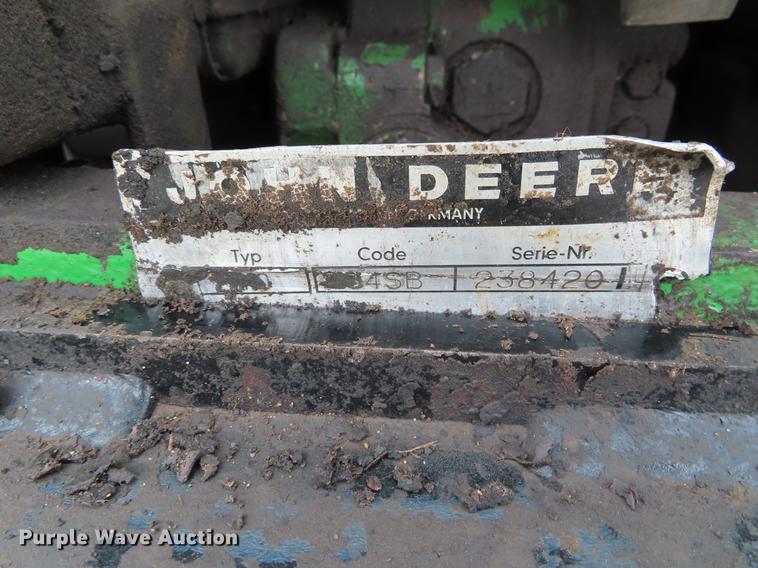 image for item DF7778 1977 John Deere 2840 tractor