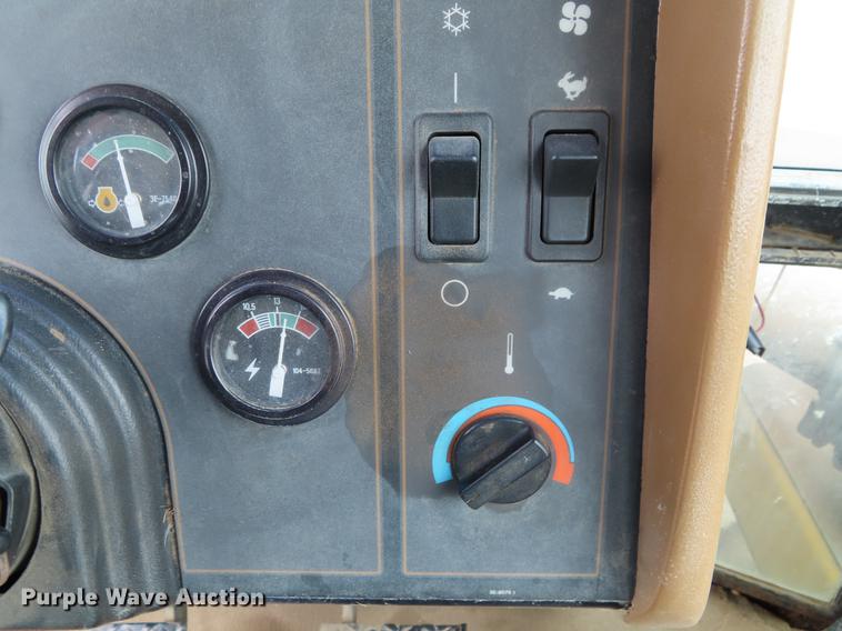 image for item DF7780 1994 Caterpillar Challenger 65C tractor