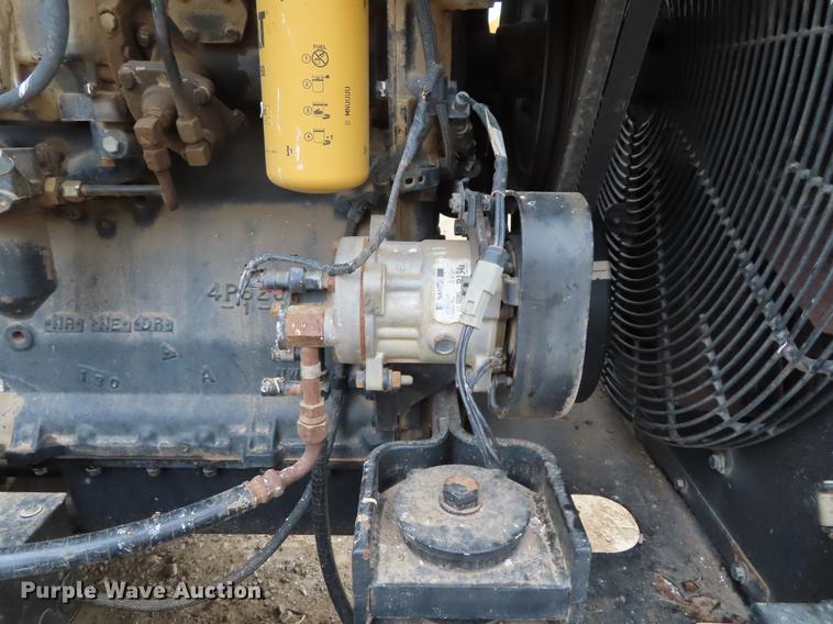 image for item DF7780 1994 Caterpillar Challenger 65C tractor