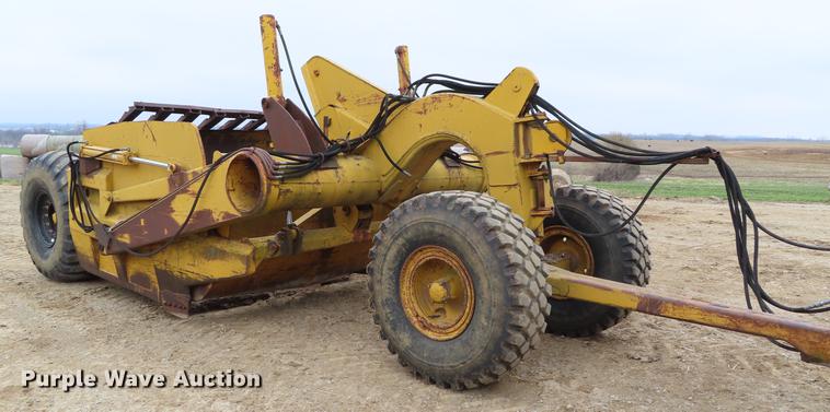 image for item DF7781 Caterpillar 70 scraper