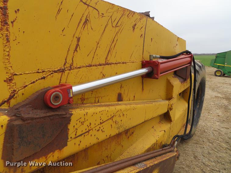 image for item DF7781 Caterpillar 70 scraper