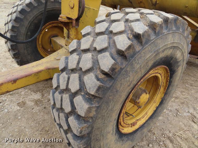 image for item DF7781 Caterpillar 70 scraper