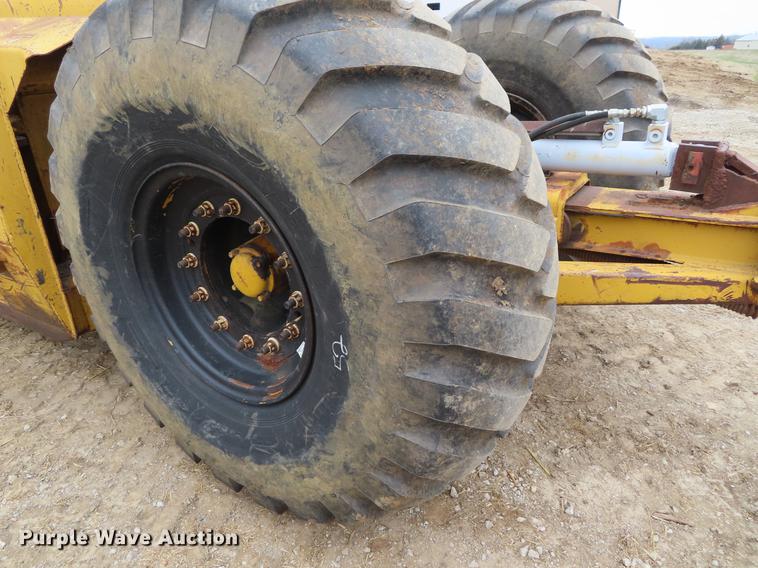 image for item DF7781 Caterpillar 70 scraper