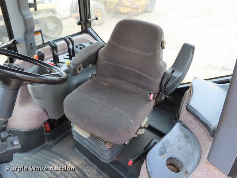 image for item DF7783 1996 Caterpillar Challenger 55 tractor