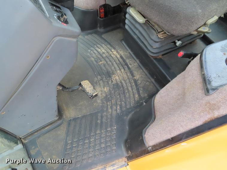 image for item DF7783 1996 Caterpillar Challenger 55 tractor