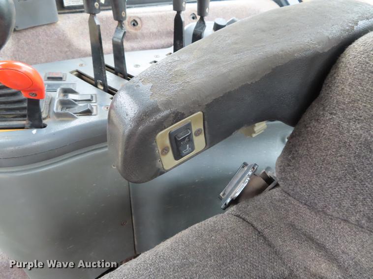 image for item DF7783 1996 Caterpillar Challenger 55 tractor