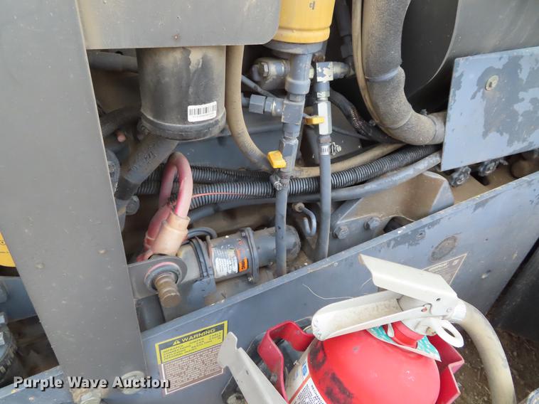 image for item DF7783 1996 Caterpillar Challenger 55 tractor