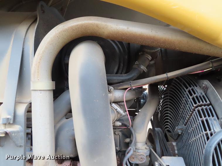 image for item DF7783 1996 Caterpillar Challenger 55 tractor