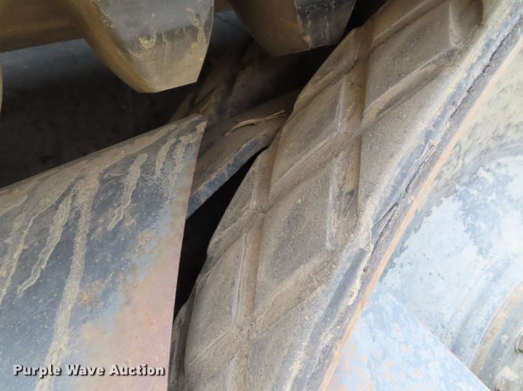 image for item DF7783 1996 Caterpillar Challenger 55 tractor