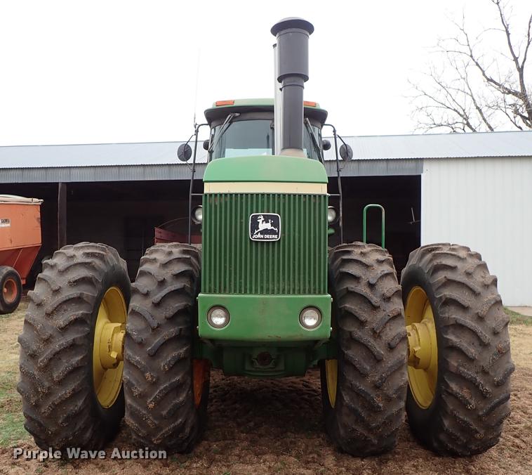 image for item DF8898 1980 John Deere 8640 4WD tractor