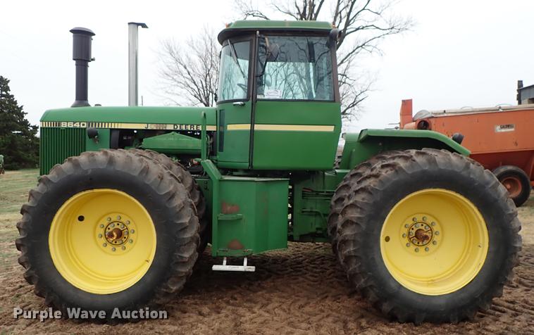 image for item DF8898 1980 John Deere 8640 4WD tractor