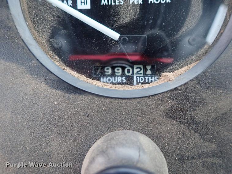 image for item DF8898 1980 John Deere 8640 4WD tractor