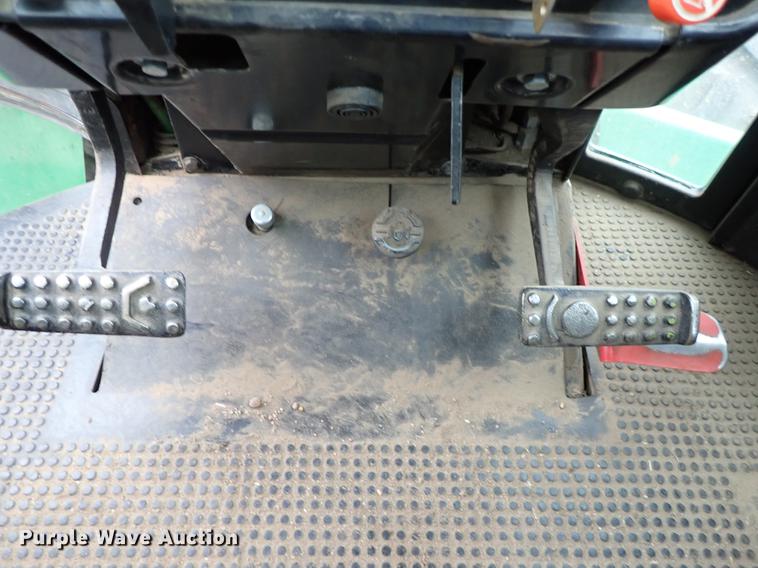 image for item DF8898 1980 John Deere 8640 4WD tractor