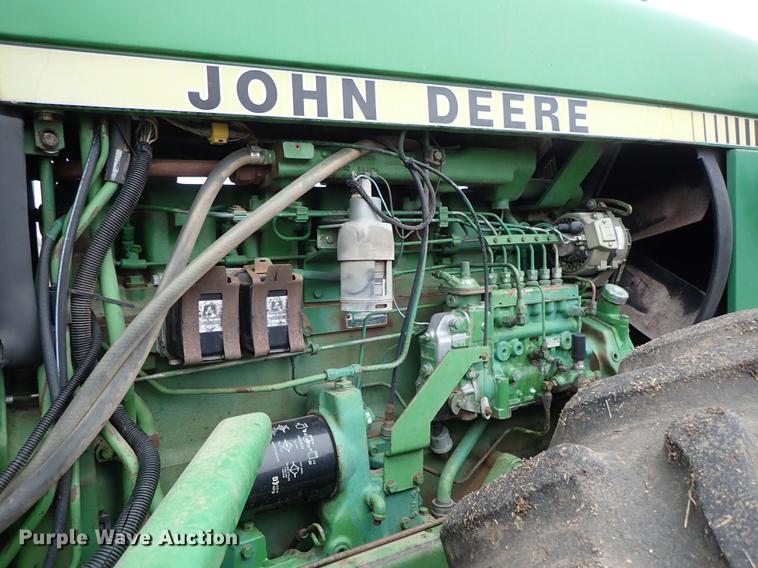 image for item DF8898 1980 John Deere 8640 4WD tractor