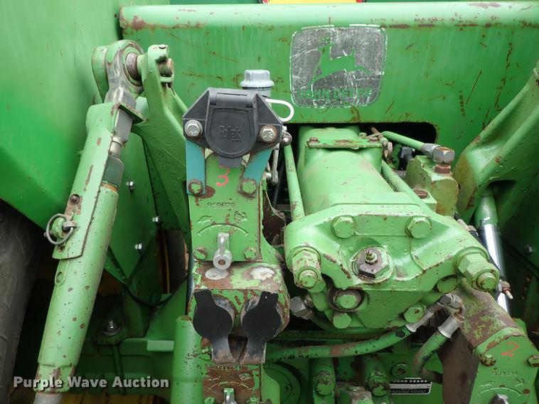 image for item DF8898 1980 John Deere 8640 4WD tractor