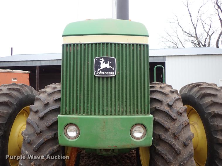 image for item DF8898 1980 John Deere 8640 4WD tractor
