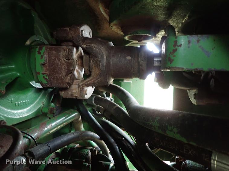 image for item DF8898 1980 John Deere 8640 4WD tractor