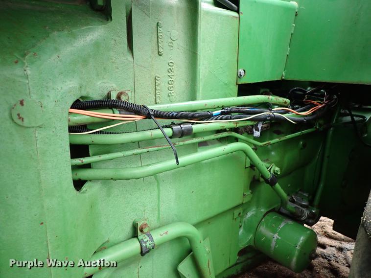 image for item DF8898 1980 John Deere 8640 4WD tractor
