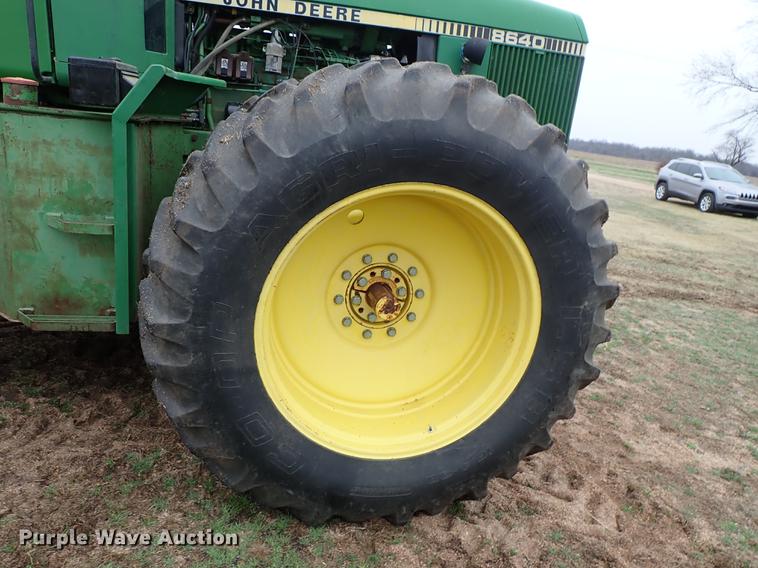 image for item DF8898 1980 John Deere 8640 4WD tractor