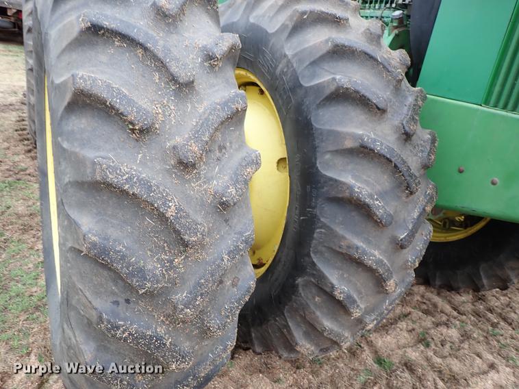 image for item DF8898 1980 John Deere 8640 4WD tractor