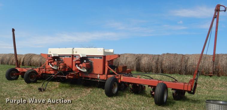 image for item DG0927 Case IH 900 Cyclo Air planter