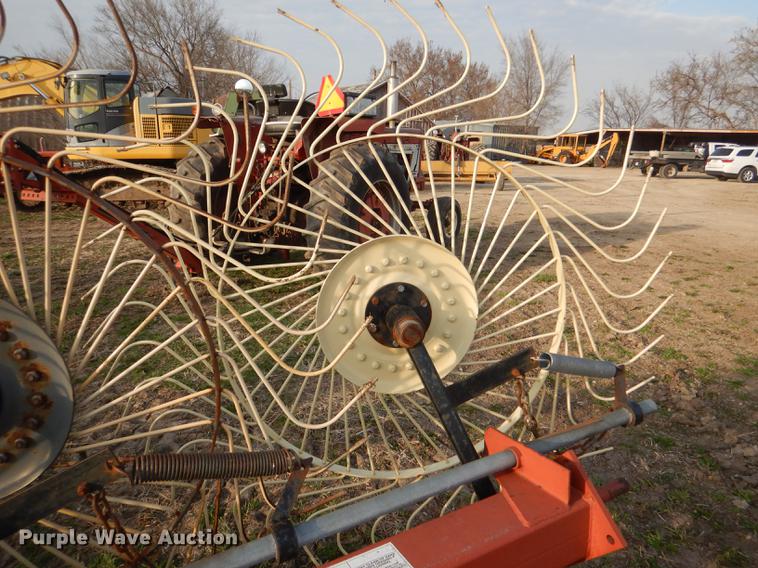 image for item DG0929 AGCO 4324 hay rake