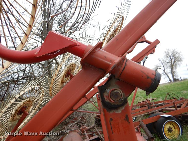image for item DG0983 Hesston 5010 hay rake