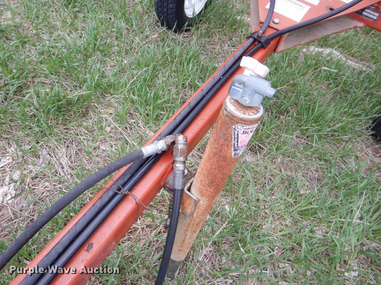 image for item DG0983 Hesston 5010 hay rake