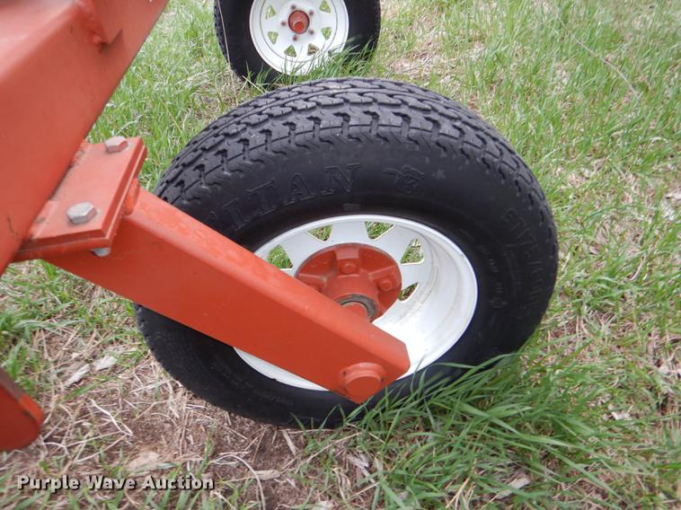 image for item DG0983 Hesston 5010 hay rake