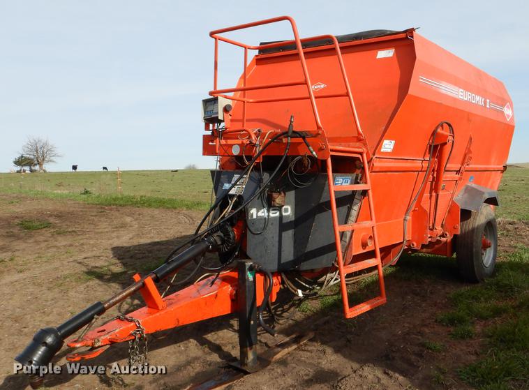 image for item DG0985 Kuhn Euromix II 1460 feed mixer