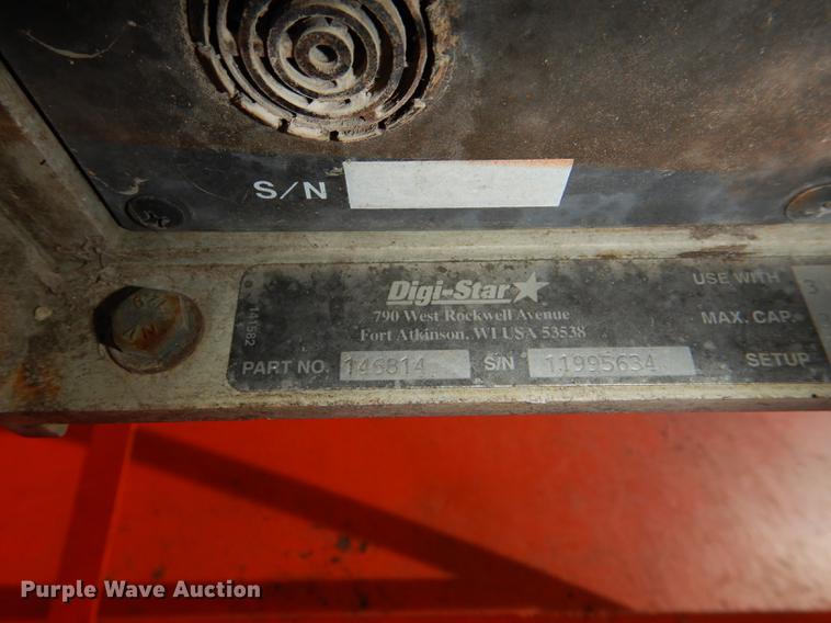 image for item DG0985 Kuhn Euromix II 1460 feed mixer