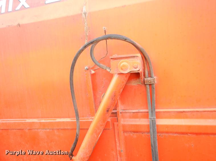 image for item DG0985 Kuhn Euromix II 1460 feed mixer