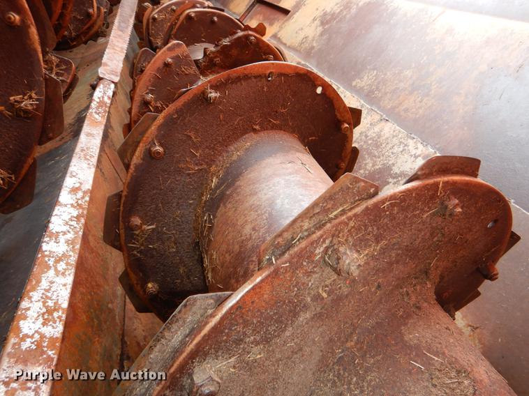 image for item DG0985 Kuhn Euromix II 1460 feed mixer