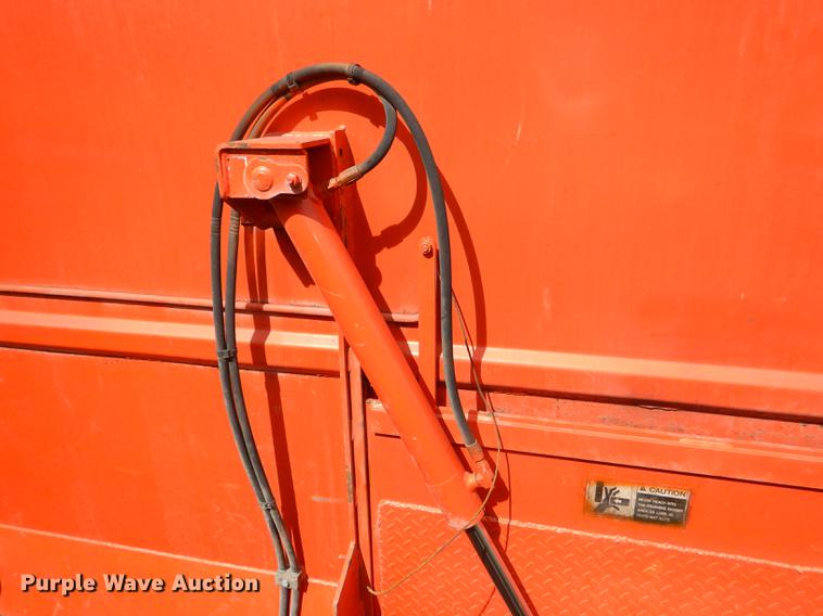 image for item DG0985 Kuhn Euromix II 1460 feed mixer